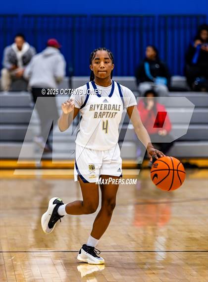 Thumbnail 3 in Riverdale Baptist vs Woodgrove (The St. James MLK Classic) photogallery.