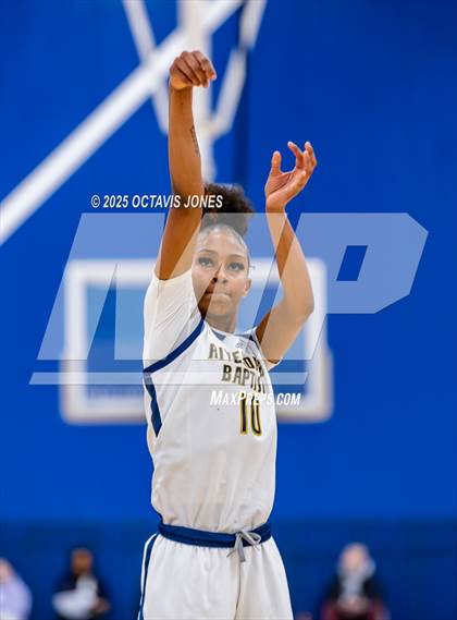 Thumbnail 3 in Riverdale Baptist vs Woodgrove (The St. James MLK Classic) photogallery.