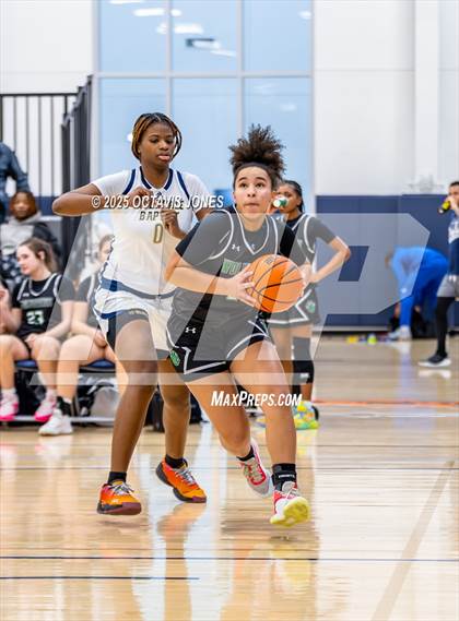 Thumbnail 3 in Riverdale Baptist vs Woodgrove (The St. James MLK Classic) photogallery.