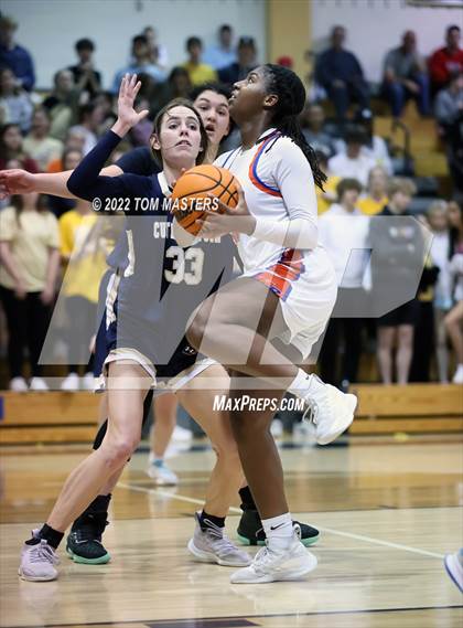 Thumbnail 3 in Marvin Ridge vs. Cuthbertson photogallery.