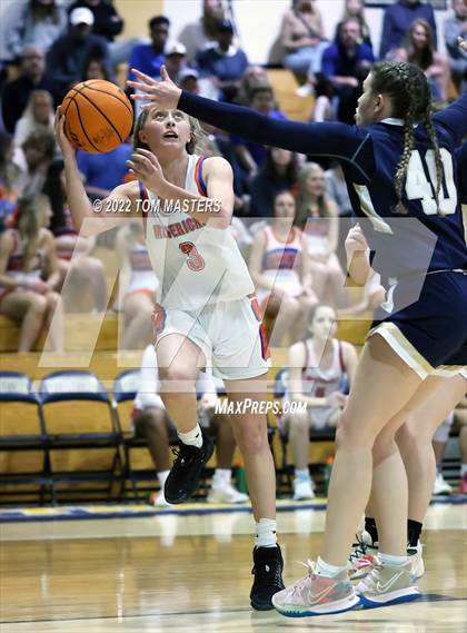 Thumbnail 2 in Marvin Ridge vs. Cuthbertson photogallery.