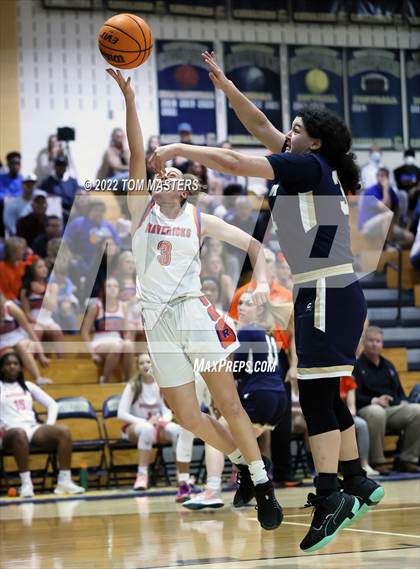 Thumbnail 3 in Marvin Ridge vs. Cuthbertson photogallery.
