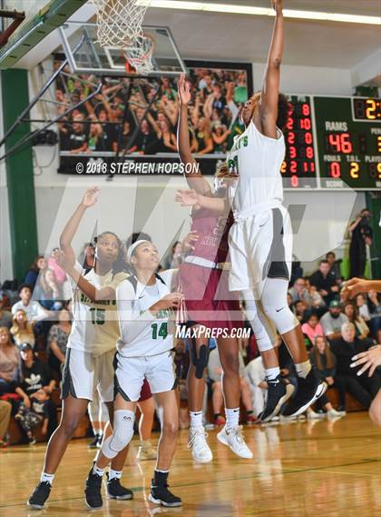 Thumbnail 3 in Cardinal Newman @ St. Mary's (CIF Round 1 Playoff) photogallery.