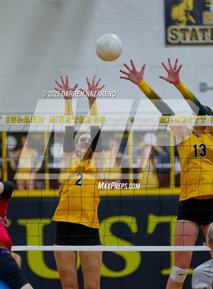 Thumbnail 3 in Santa Fe @ Merritt Island (FHSAA 4A Region 2 Final) photogallery.