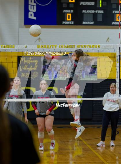 Thumbnail 2 in Santa Fe @ Merritt Island (FHSAA 4A Region 2 Final) photogallery.
