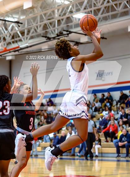 Thumbnail 1 in Tomball Memorial vs Westfield (UIL6A Region-2 Area Playoff) photogallery.