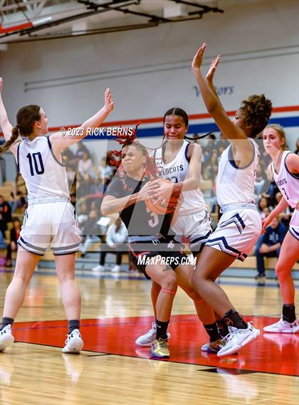 Thumbnail 3 in Tomball Memorial vs Westfield (UIL6A Region-2 Area Playoff) photogallery.