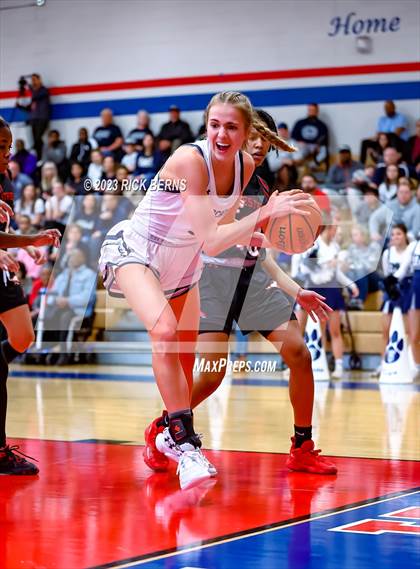 Thumbnail 2 in Tomball Memorial vs Westfield (UIL6A Region-2 Area Playoff) photogallery.
