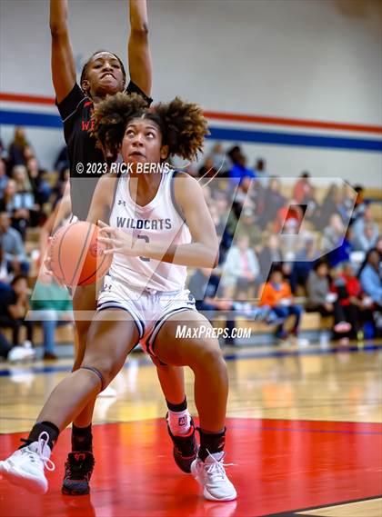 Thumbnail 1 in Tomball Memorial vs Westfield (UIL6A Region-2 Area Playoff) photogallery.