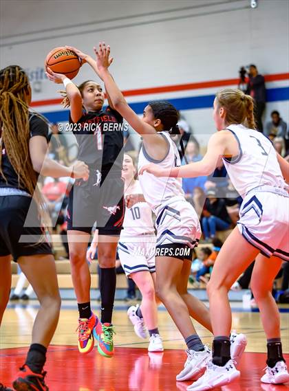 Thumbnail 3 in Tomball Memorial vs Westfield (UIL6A Region-2 Area Playoff) photogallery.