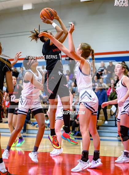 Thumbnail 1 in Tomball Memorial vs Westfield (UIL6A Region-2 Area Playoff) photogallery.