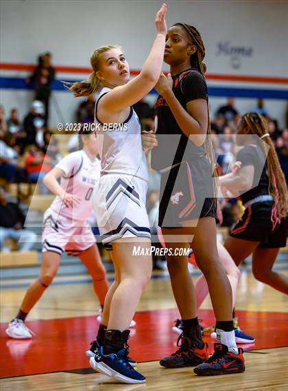 Thumbnail 2 in Tomball Memorial vs Westfield (UIL6A Region-2 Area Playoff) photogallery.