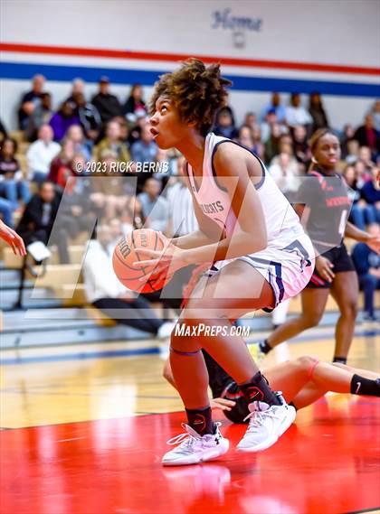Thumbnail 2 in Tomball Memorial vs Westfield (UIL6A Region-2 Area Playoff) photogallery.