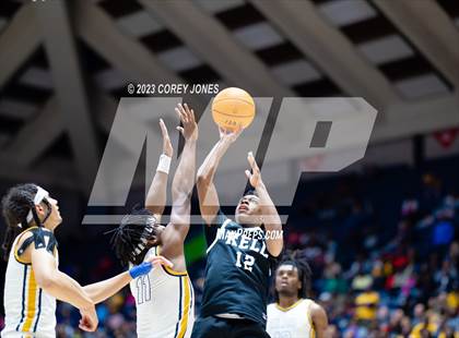 Thumbnail 2 in Kell vs Eagle's Landing (GHSA 5A State Championship) photogallery.