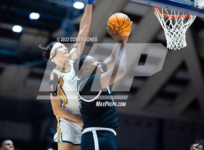Thumbnail 1 in Kell vs Eagle's Landing (GHSA 5A State Championship) photogallery.