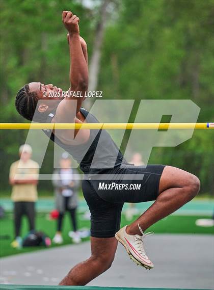 Thumbnail 2 in Cooper Dragon Invitational (High Jump) photogallery.