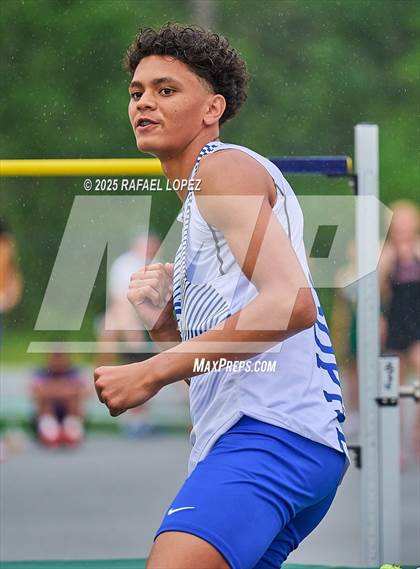 Thumbnail 3 in Cooper Dragon Invitational (High Jump) photogallery.