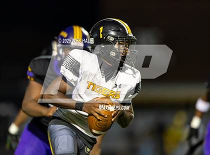 Thumbnail 2 in Charleston @ DeSoto Central photogallery.
