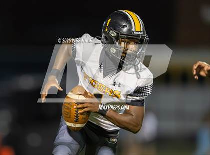 Thumbnail 3 in Charleston @ DeSoto Central photogallery.