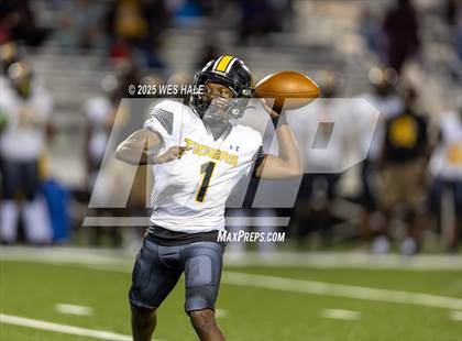 Thumbnail 1 in Charleston @ DeSoto Central photogallery.