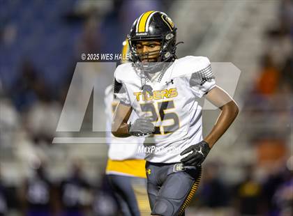 Thumbnail 2 in Charleston @ DeSoto Central photogallery.