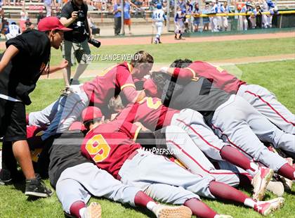 Thumbnail 1 in Rocky Mountain vs. Broomfield (CHSAA 5A Final) photogallery.