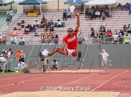 Thumbnail 2 in UIL 6A Region 4 Track Meet photogallery.