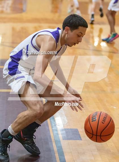 Thumbnail 3 in Lee vs Brackenridge (SAISD Boys Basketball Tournament) photogallery.