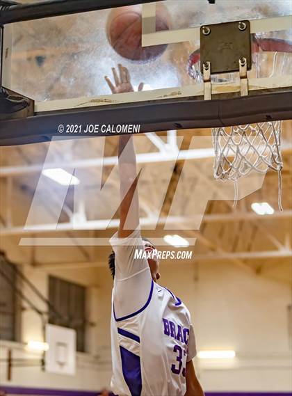 Thumbnail 1 in Lee vs Brackenridge (SAISD Boys Basketball Tournament) photogallery.
