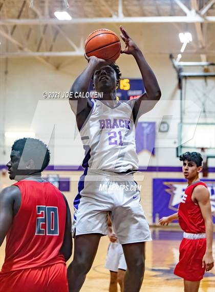 Thumbnail 1 in Lee vs Brackenridge (SAISD Boys Basketball Tournament) photogallery.