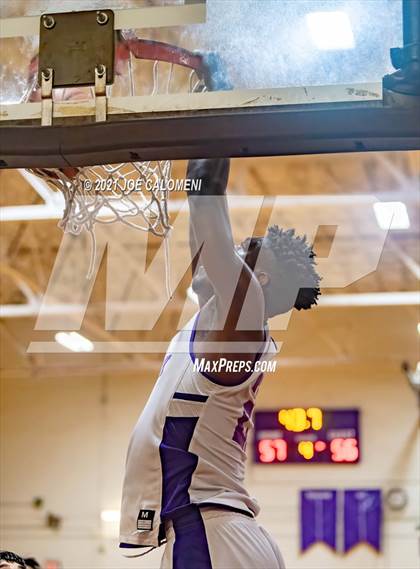 Thumbnail 1 in Lee vs Brackenridge (SAISD Boys Basketball Tournament) photogallery.