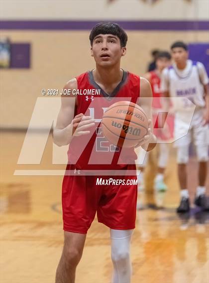 Thumbnail 1 in Lee vs Brackenridge (SAISD Boys Basketball Tournament) photogallery.