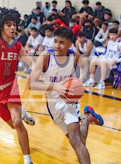 Thumbnail 1 in Lee vs Brackenridge (SAISD Boys Basketball Tournament) photogallery.