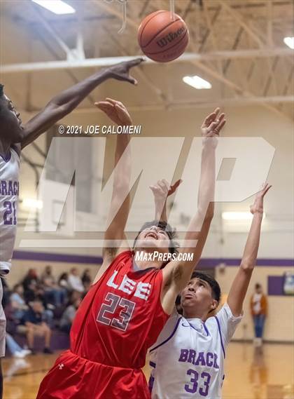 Thumbnail 2 in Lee vs Brackenridge (SAISD Boys Basketball Tournament) photogallery.