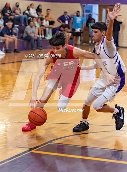 Thumbnail 3 in Lee vs Brackenridge (SAISD Boys Basketball Tournament) photogallery.