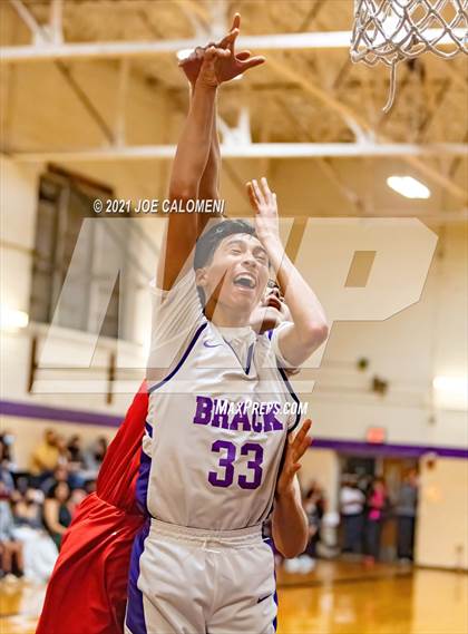 Thumbnail 3 in Lee vs Brackenridge (SAISD Boys Basketball Tournament) photogallery.