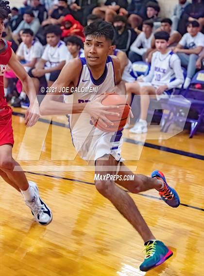 Thumbnail 1 in Lee vs Brackenridge (SAISD Boys Basketball Tournament) photogallery.