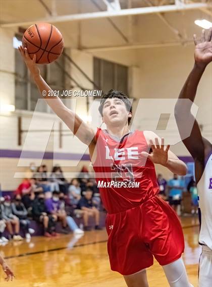 Thumbnail 2 in Lee vs Brackenridge (SAISD Boys Basketball Tournament) photogallery.
