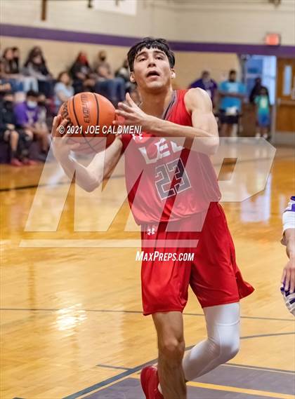 Thumbnail 2 in Lee vs Brackenridge (SAISD Boys Basketball Tournament) photogallery.