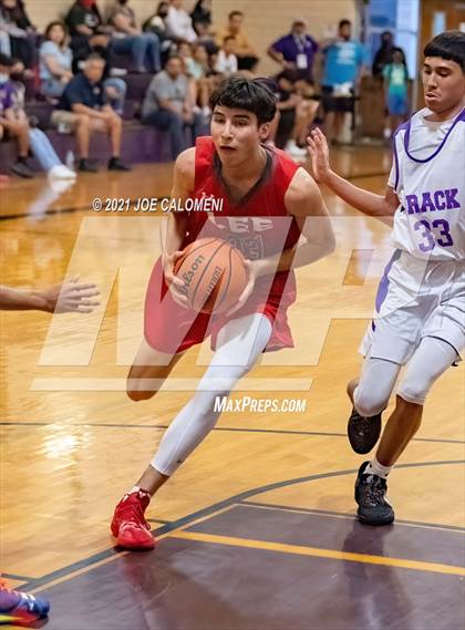 Thumbnail 2 in Lee vs Brackenridge (SAISD Boys Basketball Tournament) photogallery.