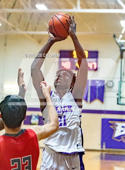 Thumbnail 2 in Lee vs Brackenridge (SAISD Boys Basketball Tournament) photogallery.