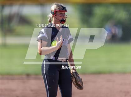 Thumbnail 1 in Papillion-LaVista South vs. Blair photogallery.
