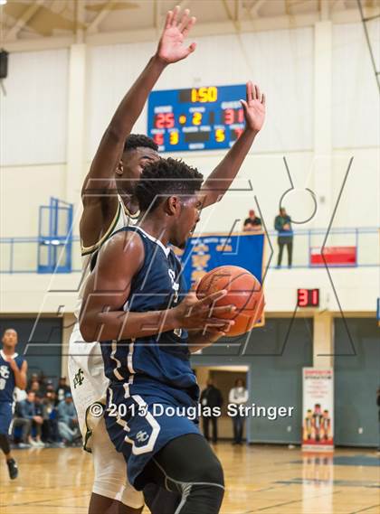 Thumbnail 3 in Sierra Canyon vs. Moreau Catholic (Prep 2 Prep Tip-Off Classic) photogallery.
