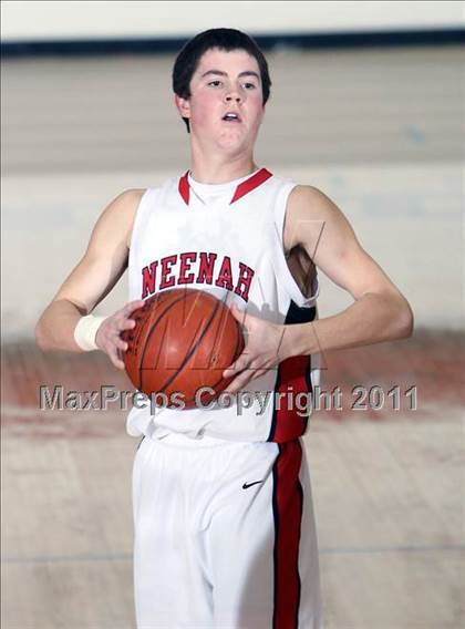 Thumbnail 3 in Oshkosh North @ Neenah photogallery.