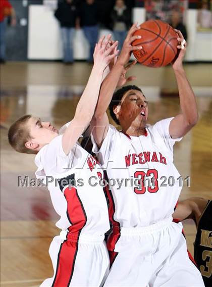 Thumbnail 2 in Oshkosh North @ Neenah photogallery.