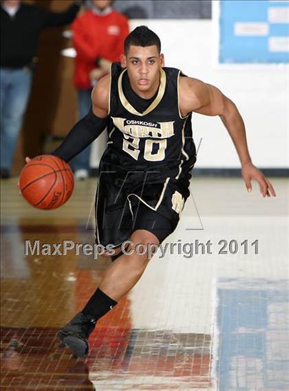 Thumbnail 2 in Oshkosh North @ Neenah photogallery.