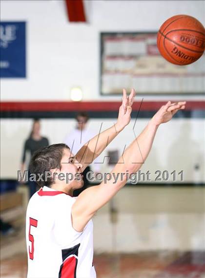 Thumbnail 2 in Oshkosh North @ Neenah photogallery.