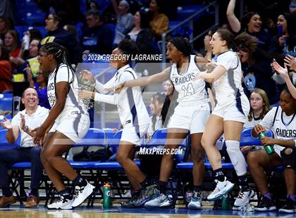 Thumbnail 2 in Trinity vs Bell (UIL 6A Regional Quarterfinal) photogallery.