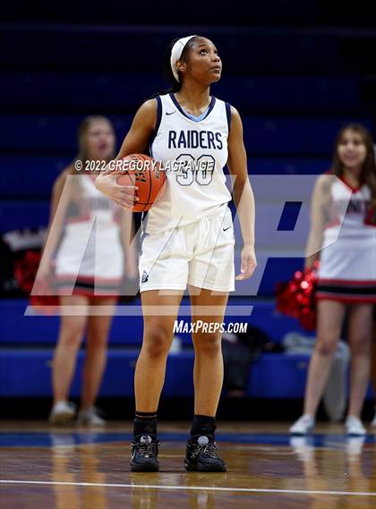 Thumbnail 3 in Trinity vs Bell (UIL 6A Regional Quarterfinal) photogallery.