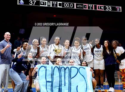 Thumbnail 3 in Trinity vs Bell (UIL 6A Regional Quarterfinal) photogallery.
